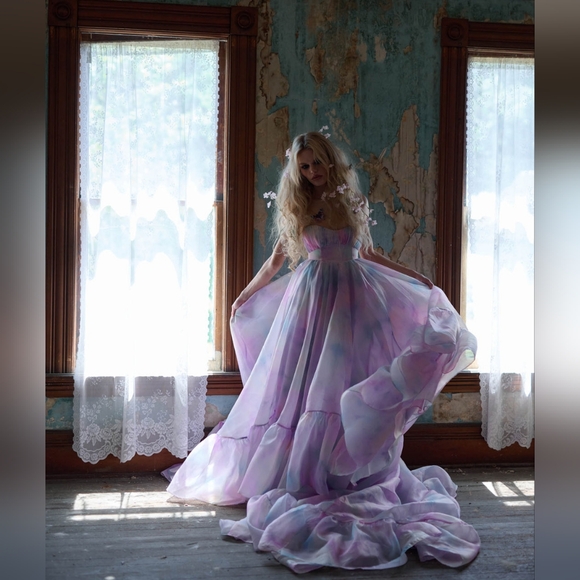 Selkie The Morpho Destination Gown - Picture 7 of 8